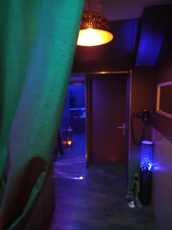 Love Room, Les Nuitees Secretes De Rouen Darnétal Zewnętrze zdjęcie