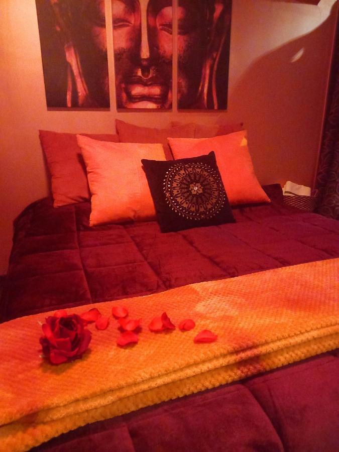 Love Room, Les Nuitees Secretes De Rouen Darnétal Zewnętrze zdjęcie