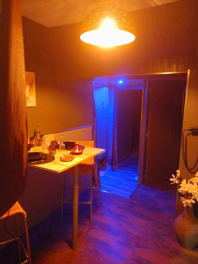 Love Room, Les Nuitees Secretes De Rouen Darnétal Zewnętrze zdjęcie